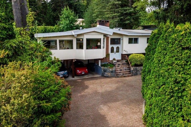 697 Plymouth Drive, North Vancouver