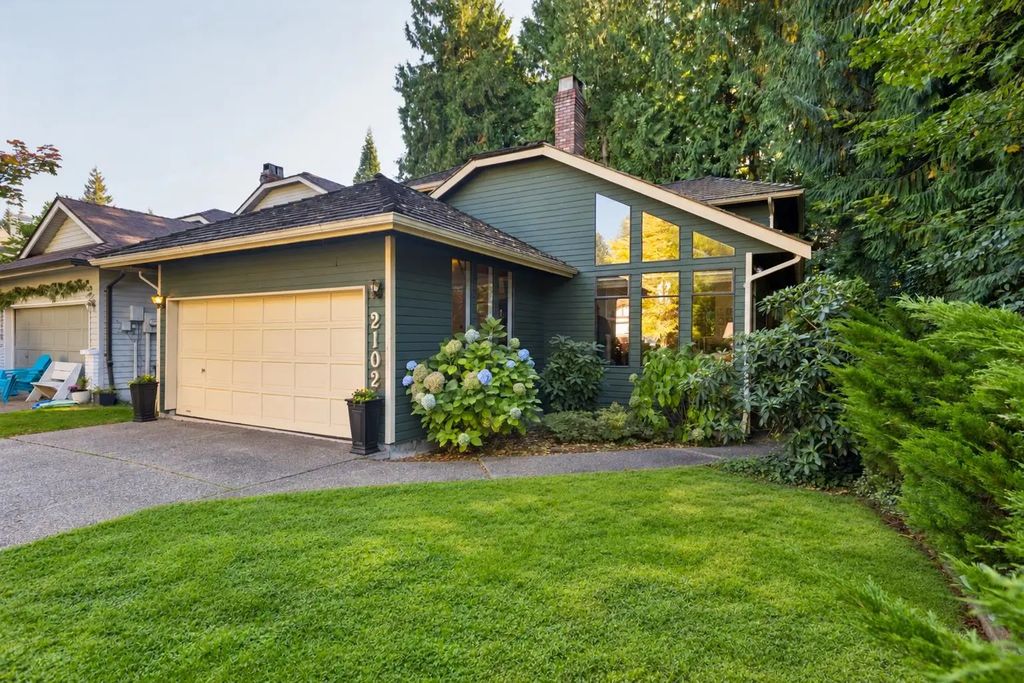 2102 Kirkstone Place, North Vancouver
