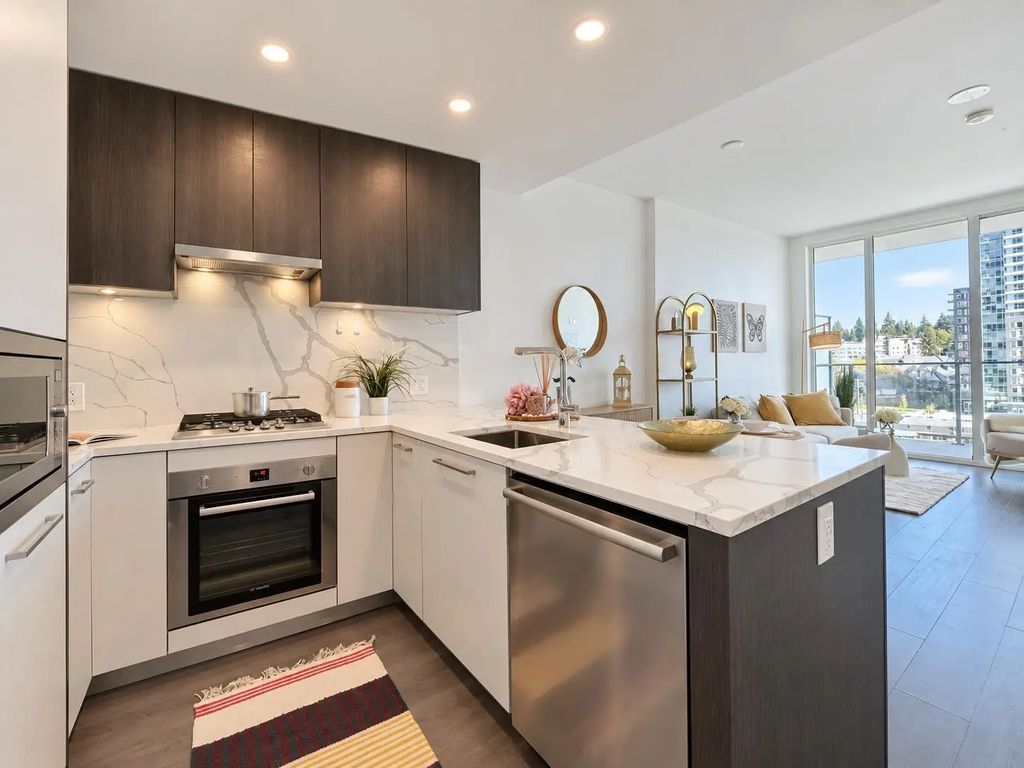 567 Clarke Road 609, Coquitlam