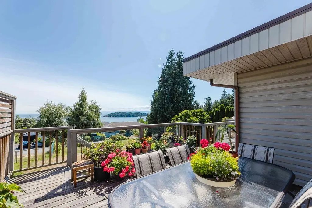 6505 Meier Road, Sechelt