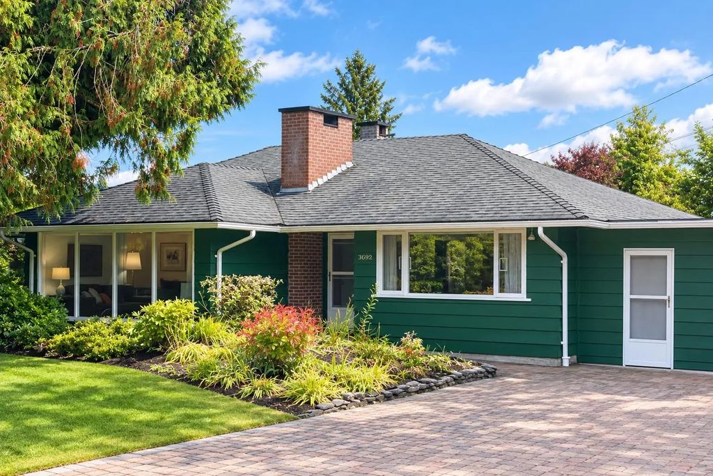 3692 Sunnycrest Drive, North Vancouver