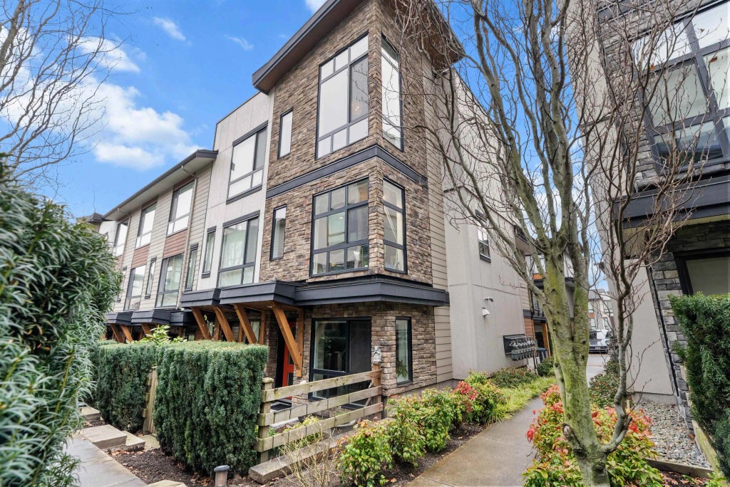 16488 64 Avenue 95, Surrey