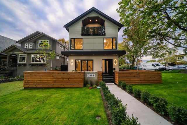 2493 Eton Street, Vancouver