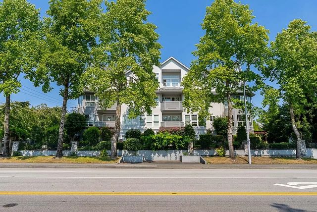 1630 154 Street 406, Surrey