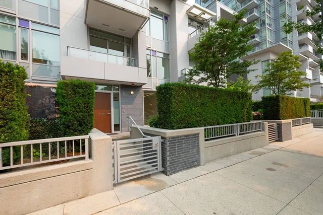 6556 Nelson Avenue, Burnaby