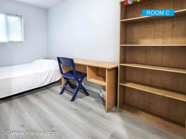 628x Elliott St, Vancouver