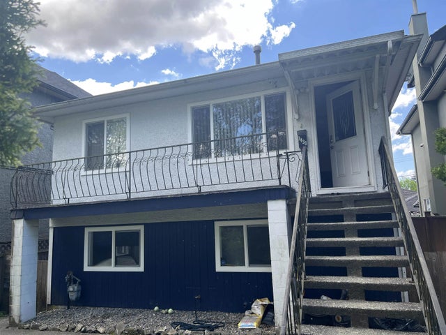 3438 Napier Street, Vancouver
