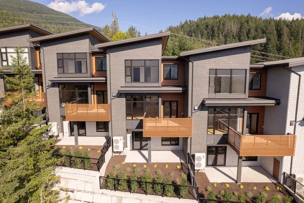 3407 Mamquam Road 11, Squamish