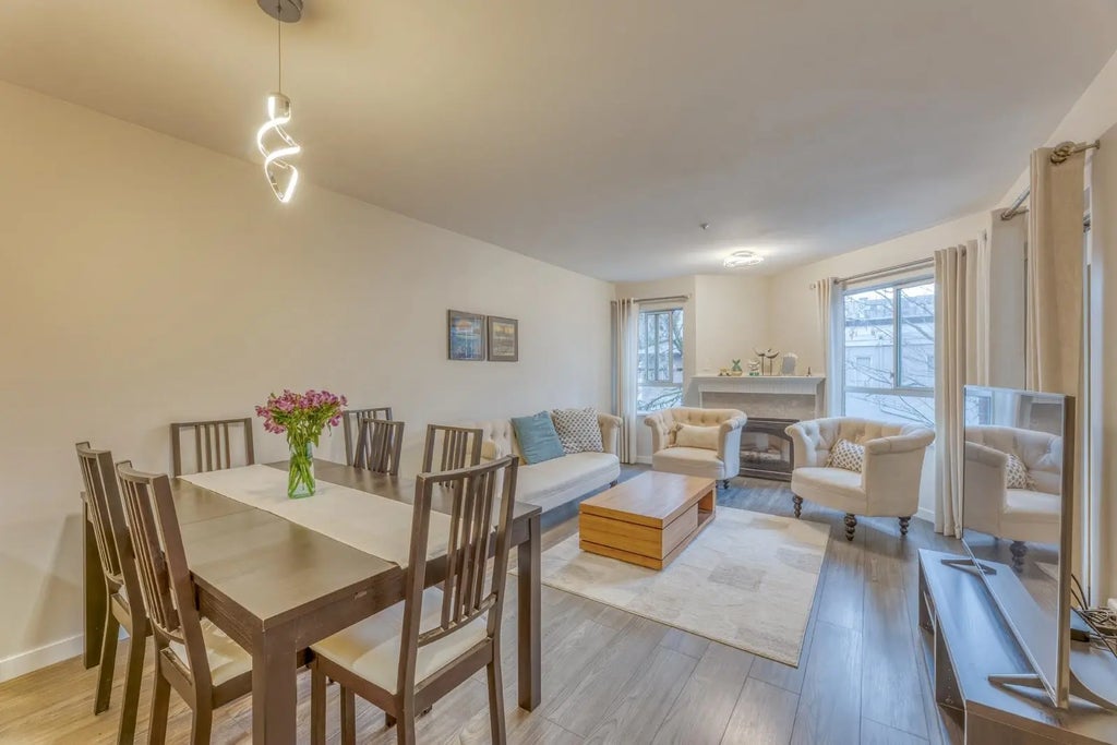 128 W 8th Street 311, North Vancouver