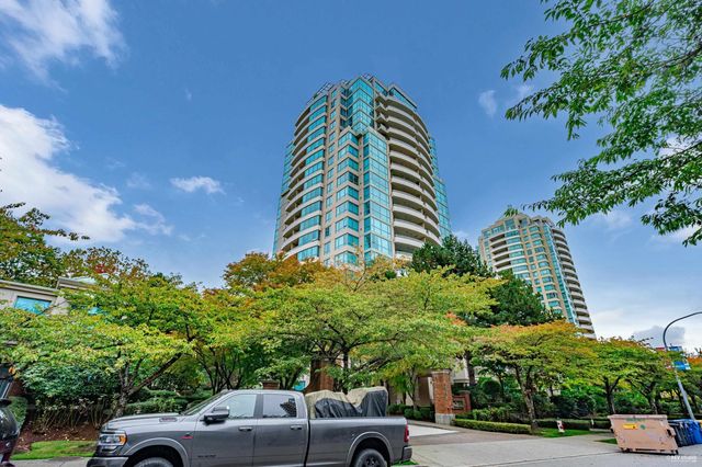 6611 Southoaks Crescent 1702, Burnaby