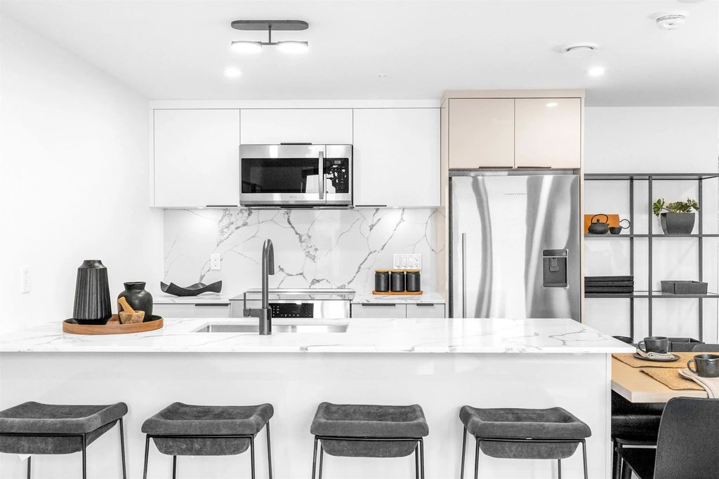 2085 E 1st Avenue 111, Vancouver