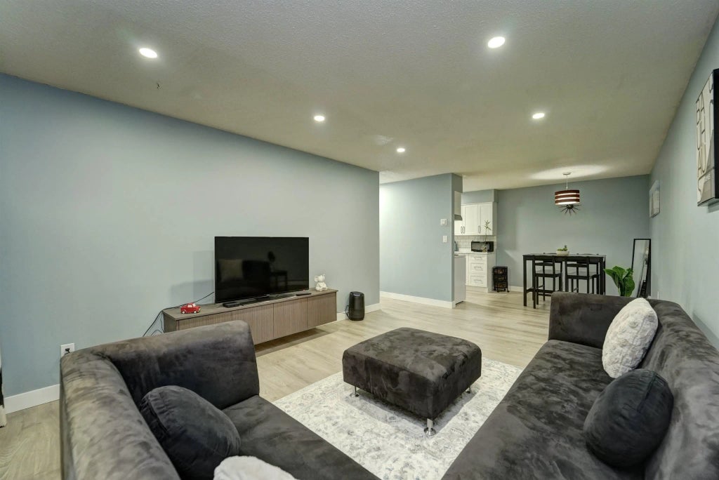 33450 George Ferguson Way 202, Abbotsford