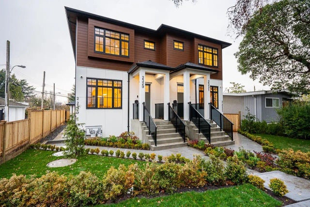 2329 E 49th Avenue, Vancouver