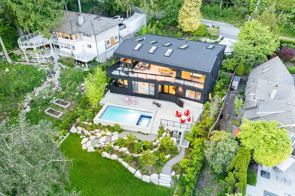 3823 Bayridge Avenue, West Vancouver
