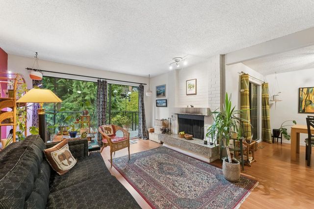 834 Hendecourt Road, North Vancouver