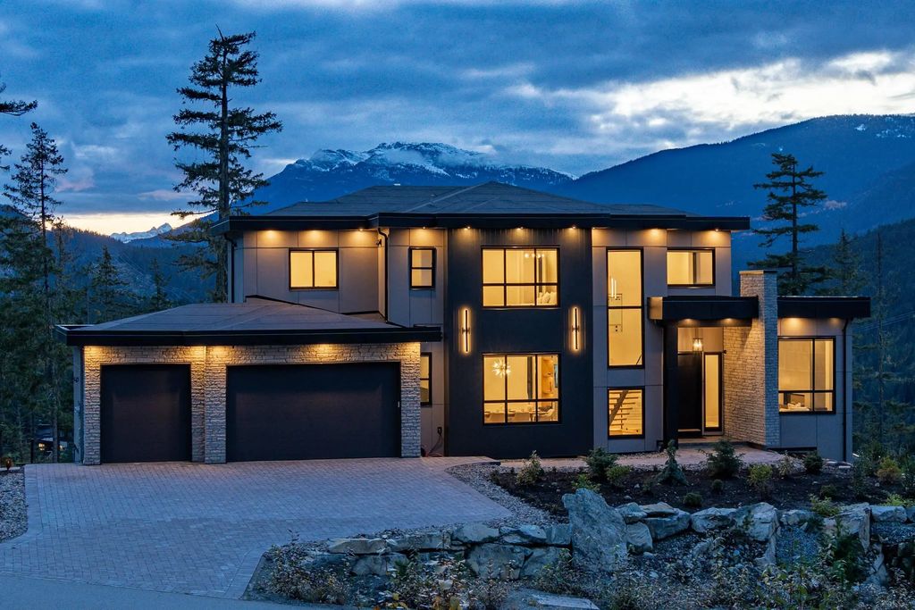 9289 Stellar's Way, Whistler
