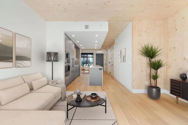 310 Salter Street 123, New Westminster