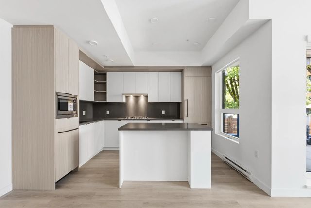 2268 E Broadway 102, Vancouver