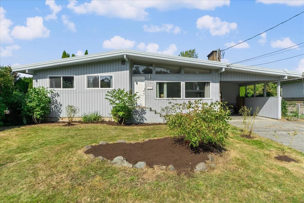 45415 Barton Avenue, Chilliwack