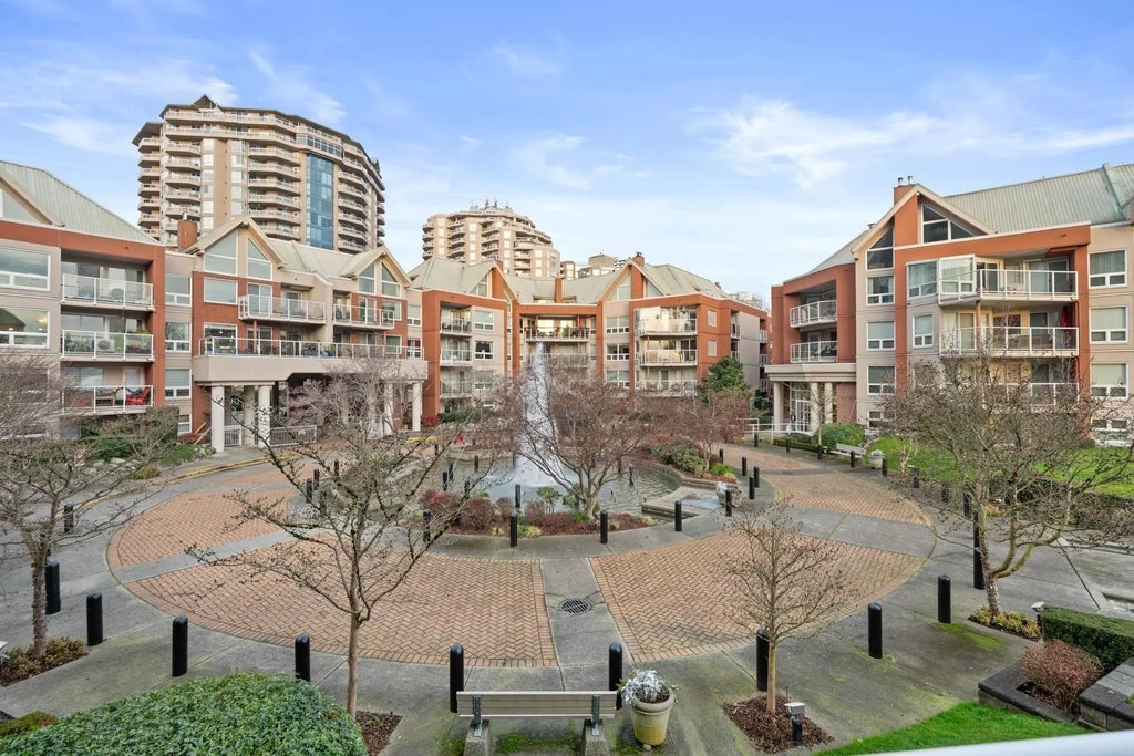 1230 Quayside Drive 102, New Westminster