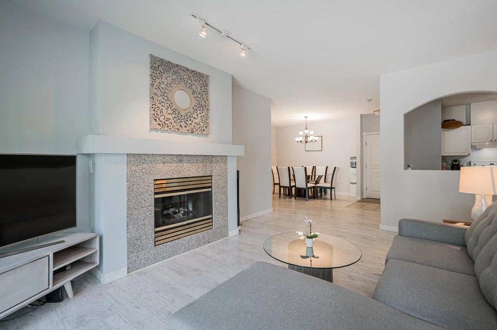 10320 156 Street 114, Surrey