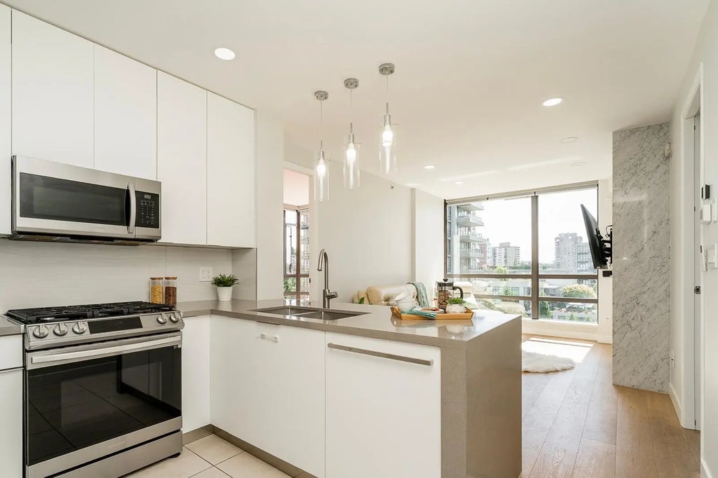 170 W 1st Street 1002, North Vancouver