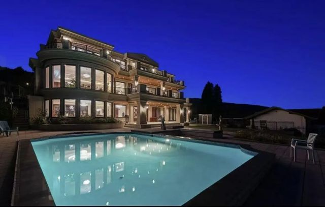 1327 Chartwell Dr Main And Above, West Vancouver