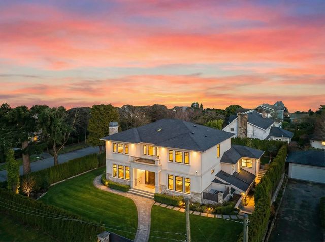 6708 Yew Street, Vancouver
