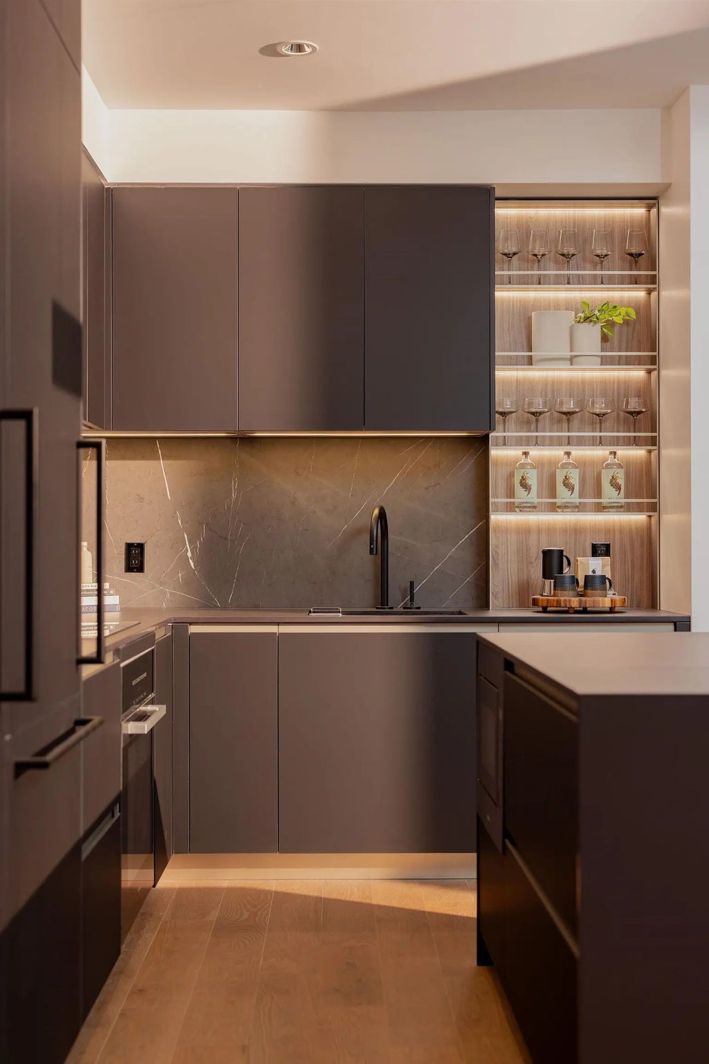 480 W 16th Avenue 211, Vancouver