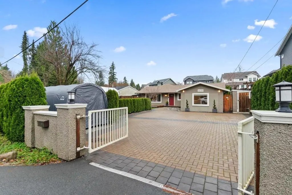 24055 Fern Crescent, Maple Ridge