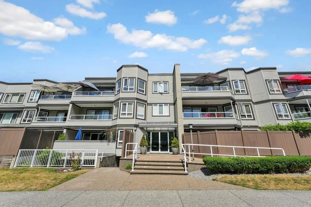 1840 E Southmere Crescent 111, Surrey