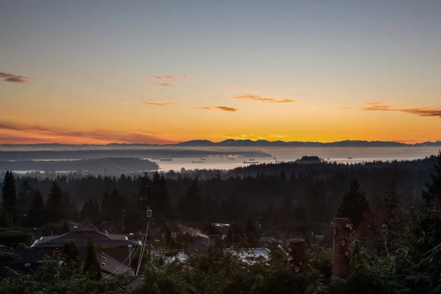 637 Alpine Court, North Vancouver