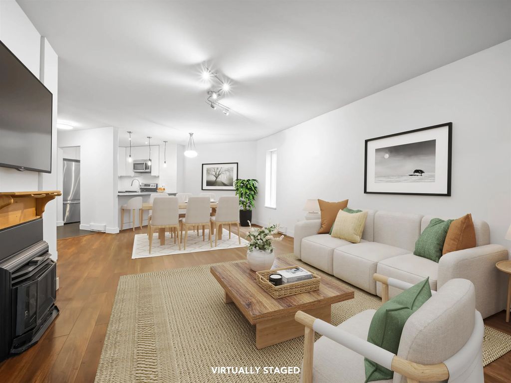 3191 Mountain Highway 105, North Vancouver