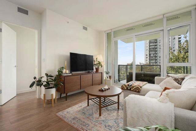 585 Austin Avenue 608, Coquitlam