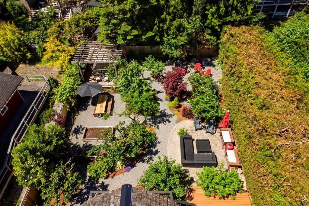 1108 Lenora Road, Bowen Island