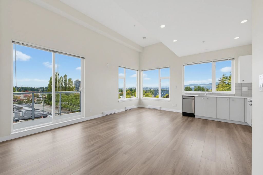 10838 Whalley Boulevard 509, Surrey