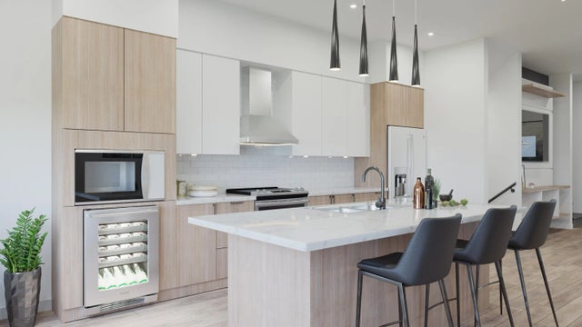 177 175a Street 18, Surrey