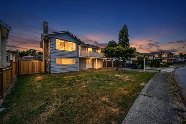 6439 Azure Road, Richmond