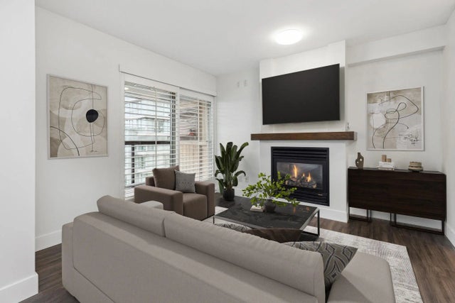 989 Richards Street 2002, Vancouver