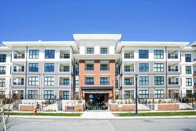 9551 Alexandra Road 327, Richmond