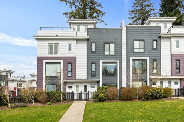 2218 Oak Meadows Drive 232, Surrey