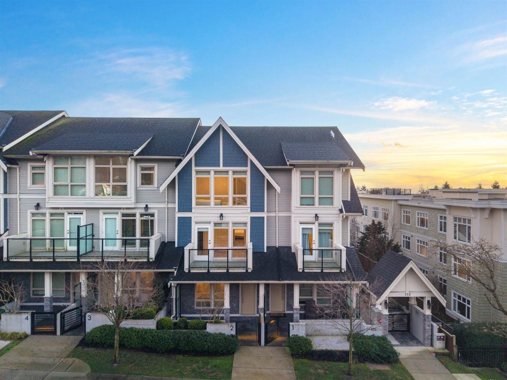 115 W Queens Road 2, North Vancouver