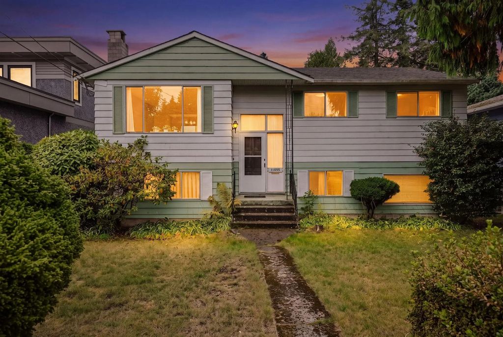 13696 Blackburn Avenue, White Rock