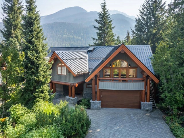 3231 Peak Drive, Whistler
