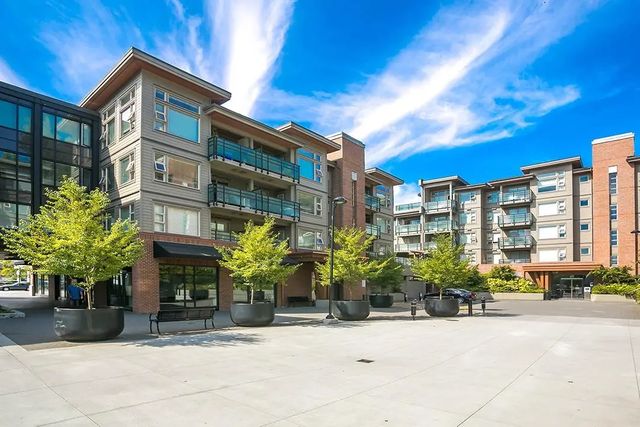 1673 Lloyd Avenue 301, North Vancouver
