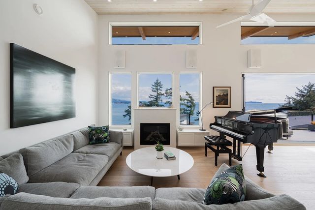 242 Shore Lane, Bowen Island