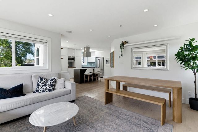 1206 W 14th Avenue 407, Vancouver