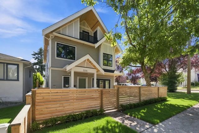 3206 E Georgia Street, Vancouver