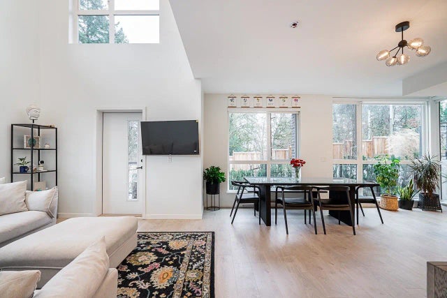 19577 65b Avenue 105, Surrey