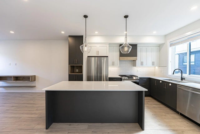 16358 23a Avenue 7, Surrey